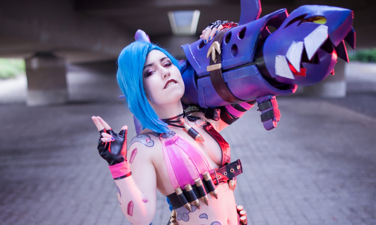 Read more about the article OhMyEggs: Cosplay Interview